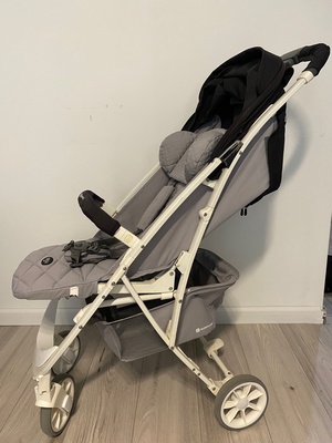 Elbląg Sprzedam wózek spacerowy firmy EUROCART Volt Pro. Kolor i stan jak na zdjęciach.