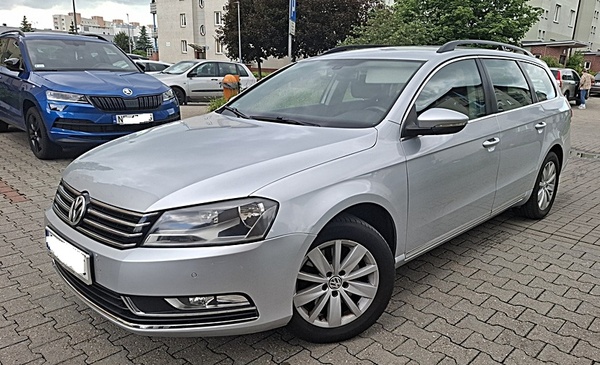 Elbląg VW PASSAT1.4 BenzynaBogate Wyposażenie2014 rokStan WZOROWY  Nowe Opony  Wszystko SprawnePOLSKI SALON