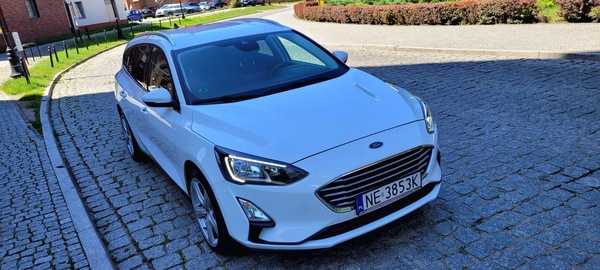 Elbląg Dzień Dobry 
Sprzedam Ford Focus 2021 1.0 benzyna 
Auto bardzo dobrze wyposażone 
Bardzo mały przebieg