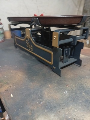 Elbląg sprzedam wagę szalkową po pełnej renowacji atrakcyjny wygląd kolor ciemna zieleń plus  złocenia sprawna