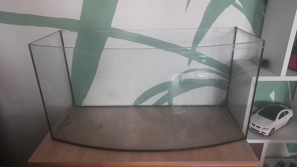 Elbląg Sprzedam Akwarium 110l prostokątne z szybą panoramiczną 80x35x40 po rybkach bez oświetlenia Akwarium szczelne.