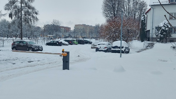 Elbląg OFERTA  BEZPOSREDNIA 
 1 piętro---balkon--- 2 miejsca postojowe--cisza ---zielen
  PRZY  PARKU