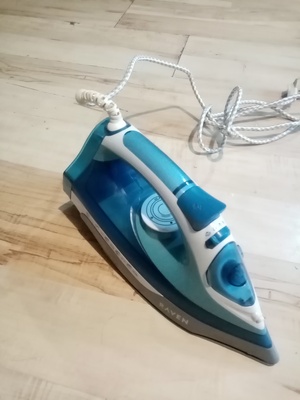Elbląg Żelazko parowe Raven Steam Iron z ceramiczna podstawką w stanie bdb. Kontakt SMS. Dla zdecydowanych drobny upust.