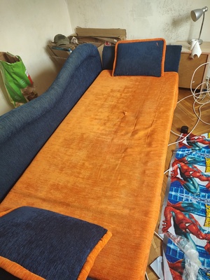 Elbląg Za darmo do oddania. Łóżko pojedyncze z pojemnikiem na pościel, o wymiarach: dł.220 cm. szer.90 cm. Stan mocno