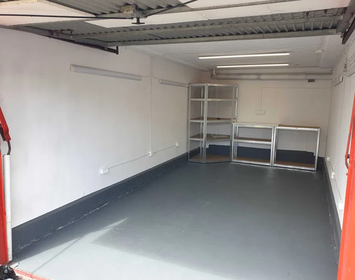 Elbląg Garaż w bloku mieszkalnym nad Jarem, ul. KłoczowskiegoDzień dobry. Mam do wynajęcia garaż położony na parterze