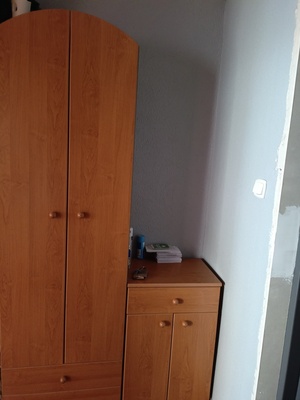 Elbląg Sprzedam w bardzo dobrym stanie zestaw do przedpokoju i nie tylko, w olchowym kolorze- Szafa wys. 205cm, szer.