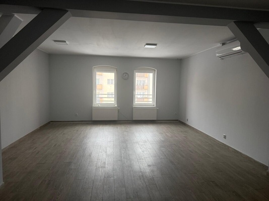 Elbląg 🌟 Przestronny, klimatyzowany lokal 80m&sup2; na wynajem &ndash; idealny na biuro lub usługi!