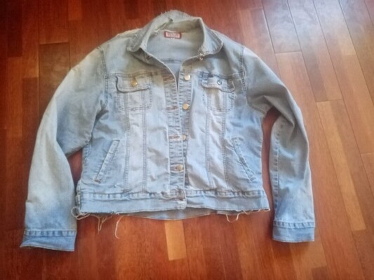 Elbląg Oddam za 2 płyny do WC rzeczy ze zdjęć (zdjęcia płynu wyślę mms). 
Odbiór do uzgodnienia z Elbląga. 
Na