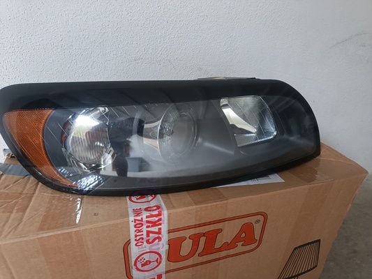 Elbląg Lampa reflektor Xenon Volvo C30 2006 do 2010 rok