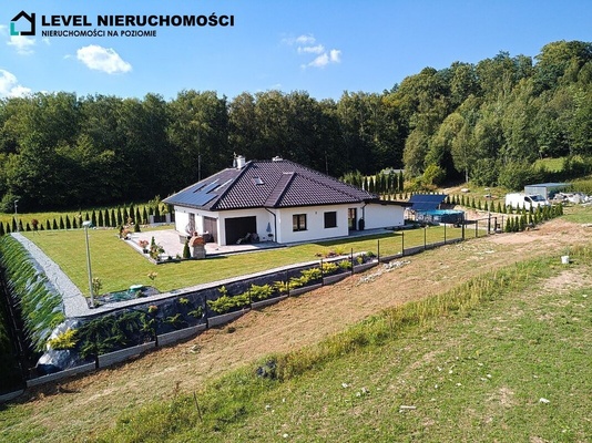 Elbląg LEVEL NIERUCHOMOŚCI  Nowoczesny dom pod ElblągiemMyślęcin259,10 m2  NIERUCHOMOŚCI NA POZIOMIE