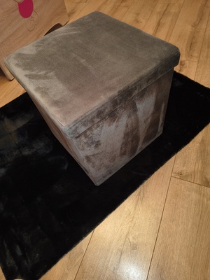 Elbląg Witam. Pufa schowek 40 ×40 cm cena 20 zł