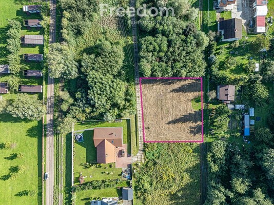 Elbląg FREEDOM NIERUCHOMOŚCISprzedam działkę - Suchacz, Portowa. Oferuję na sprzedaż atrakcyjną działkę budowlaną nr