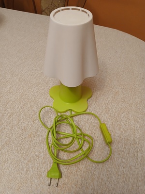 Elbląg Sprzedam widoczną na zdjęciach lampkę z IKEA 
100% sprawna.