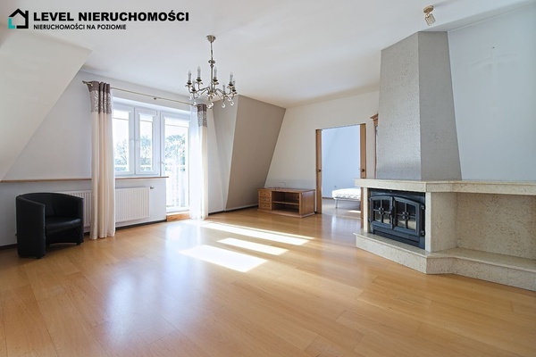 Elbląg LEVEL NIERUCHOMOŚCI&nbsp; &nbsp; &nbsp; Duże mieszkanie czteropokojowe&nbsp; ul. Powstańców Warszawskich,