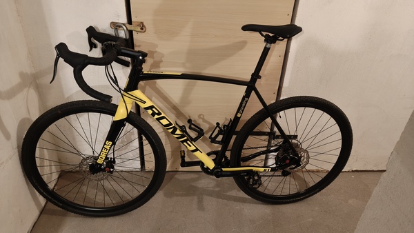 Elbląg Do sprzedania mam rower Romet Boreas 1 czarno-żółty, rozmiar 56 L.
Rower można powiedzieć że jest nowy bo