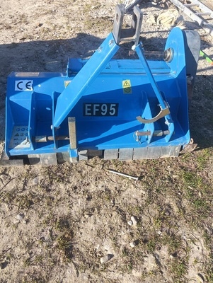 Elbląg Sprzedam kosiarkę bijakową, używana 1 sezon, brak przekładni, kosz nowy przekładni 1000 zł, poza tym wszystko