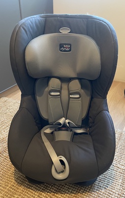 Elbląg Sprzedam fotelik samochodowy BRITAX ROMER KING II LS 9-18kg. 
Fotelik w stanie bdb, po odświeżeniu, mocowany za