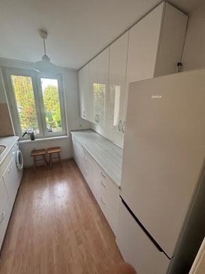 Elbląg   Sprzedam wyjątkowe mieszkanie 60 m kw.4 pokoje, I  piętro, osobna kuchnia, łazienka, przedpokój,