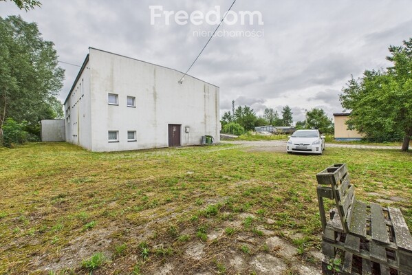 Elbląg FREEDOM NIERUCHOMOŚCISprzedam lokal użytkowy - Markusy.&nbsp;Na sprzedaż funkcjonalna, dwukondygnacyjna hala o