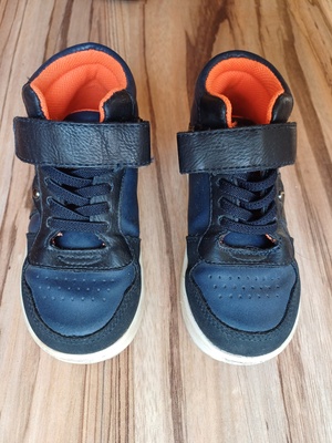 Elbląg Buty za kostkę Lupilu rozmiar 24 wkładka 14.5 cm 
sneakersy na rzepy  stan bardzo dobry