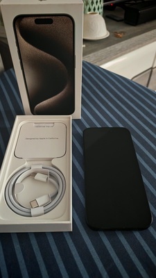 Elbląg IPHONE 15 cena 1400 zł Wbudowana pamięć: 128GB Pamięć RAM: 6 GB Kolor: Czarny Opcje SIM: Dual SIM, eSIM