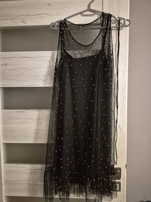 Elbląg Pakiet ubrań damskich w rozmiarze 38 plus trzy pary butów rozm.39
Pantofle czerwone - marka Mohito
Płaszcz do