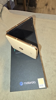 Elbląg Sprzedam telefon Motorola Razr 50 Ultra 12/500 GB. Telefon jest w bardzo dobrej kondycji używany przez półtorej