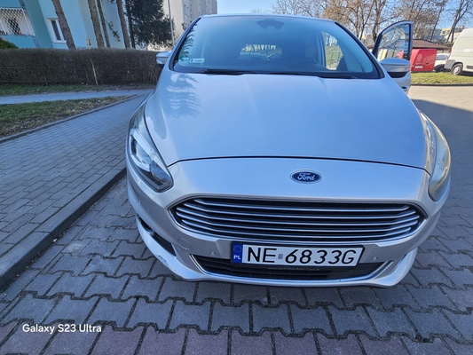 Elbląg SPRZEDAM&nbsp; FORD S-MAXRok produkcji: 2016Przebieg: 218 tys. Silnik: 2.0 150KM DieselSkrzynia biegów: