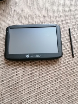 Elbląg Nawigacja samochodowa NAVITEL F300.
W zestawie rysik, ładowarka, uchwyt do szyby. 
Stan bardzo dobry, mało