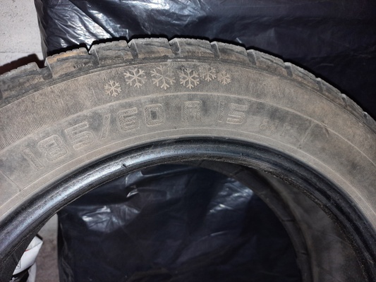 Elbląg Opony zimowe, opel Meriva A, rozm.185/60 R 15,stan bardzo dobry, 4 sztuki, cena 50 zł/ 1 szt.