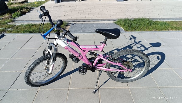 Elbląg Sprzedam rower dziecięcy dla dziewczynki, rozm. koła 20, amortyzatory przód + tył.
