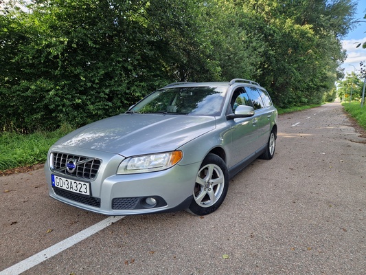 Elbląg 🚗 Komfortowe Volvo V70 P3 2.0 136 KM z 2009r – 6-biegowa manualna, bez wkładu, zadbane,  