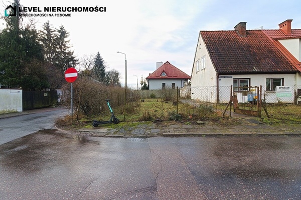 Elbląg LEVEL NIERUCHOMOŚCI  Dom z pozwoleniem na przebudowę  Dom 183m2  Elbląg ul. Łukasińskiego 
