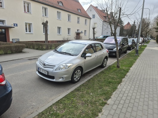 Elbląg Sprzedam Toyote Auris 2010r.1.3 benzyna z manualną skrzynią biegów.184400 przebiegu. Auto sprawne (nowe