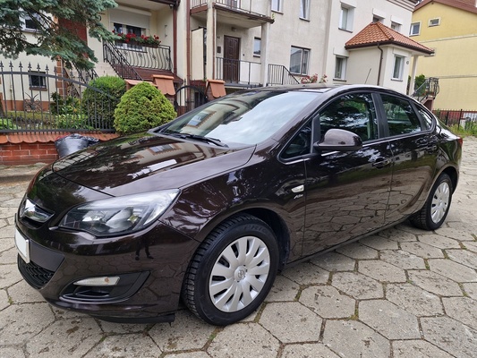 Elbląg Opel Astra1.4 BenzynaModel 2015KlimatyzacjaKupiona w Polskim Salonie