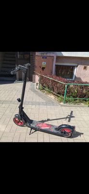 Elbląg Sprzedam lekką i niezawodną hulajnogę elektryczną iScooter i9.Pojazd jest w bardzo dobrym stanie wizualnym i