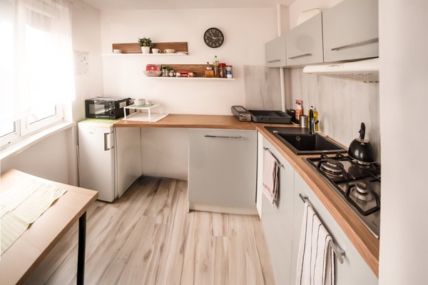 Elbląg NOVA STREFA NIERUCHOMOŚCISprzedamSłoneczna i przytulna  kawalerka 33m2 na 2 piętrze– ul. Piechoty,