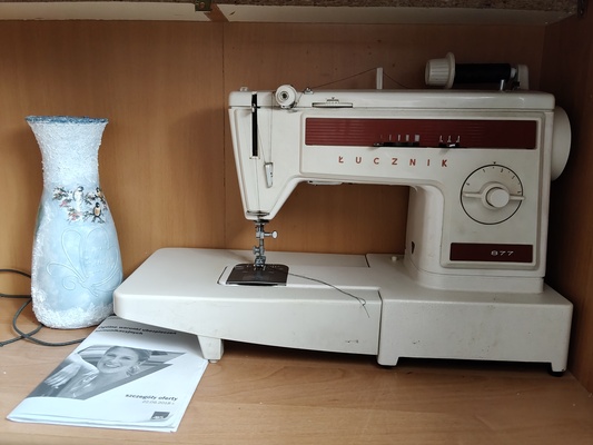 Elbląg Oddam maszynę do szycia Łucznik. Maszyna długo stoi i najprawdopodobniej jest niesprawna. Zrywa nitkę itp.