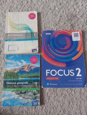 Elbląg Sprzedam książki do pierwszej klasy. 
matematyka 2021 cena 10 zł
geografia 2022 cena 10 zł
focus 2 A2+B1 cena