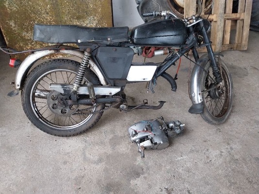 Elbląg Sprzedam lub zamienię motorower Romet ogar 200 widoczny na zdjęciach. 
Cena: 1100 zł
Proszę o kontakt