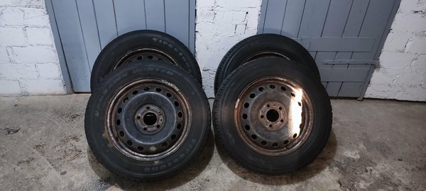 Elbląg Sprzedam koła zimowe do opel vivaro /renault trafic&nbsp; 205/65/16C