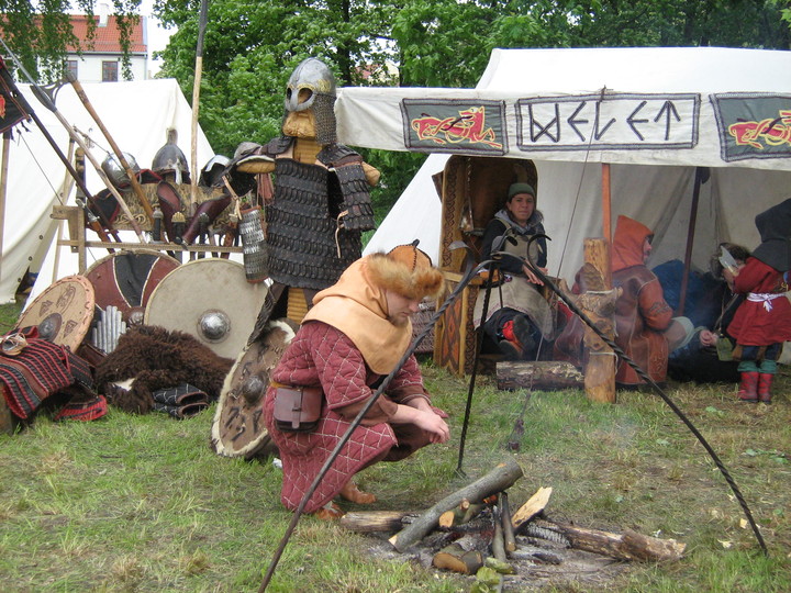 Wikingowie przed bitwą.