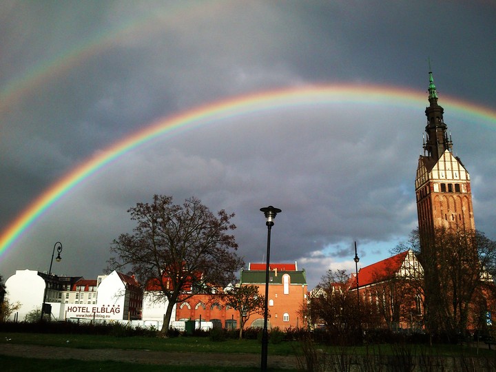 Tęcza, 13.04.2014. Tęcza nad starówką :)