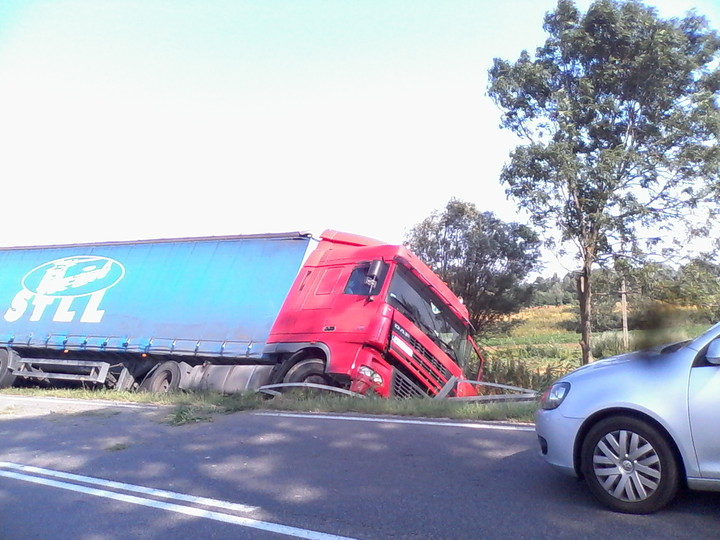 Wypadek. DK 22 miejscowość Szopy wypadki są tu dość częste. (Lipiec 2014)