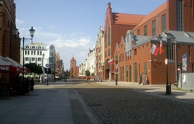 Gdzie ci turyści?. Elbląska Starówka w środku sezonu wieje-..pustkami,..szkoda :(