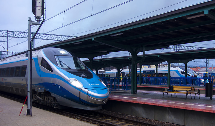 Mijanka Pendolino w Malborku..  (Grudzień 2014)