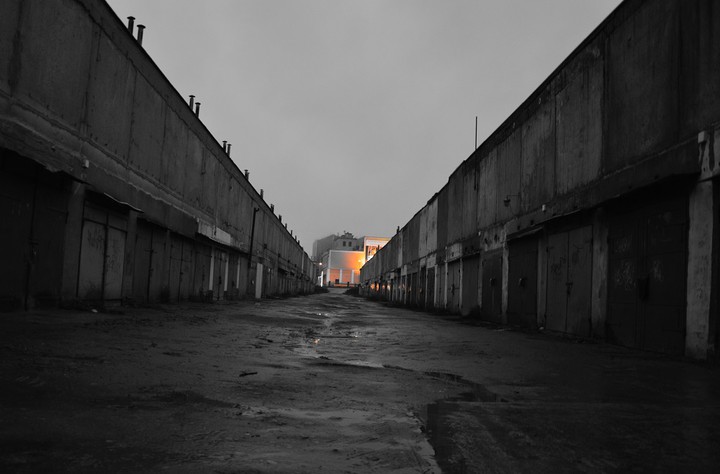 Światło w tunelu. Garaże - Elbląg (Grudzień 2015)