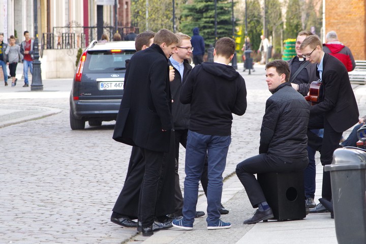 Koncert uliczny. Elbląg (Kwiecień 2016)