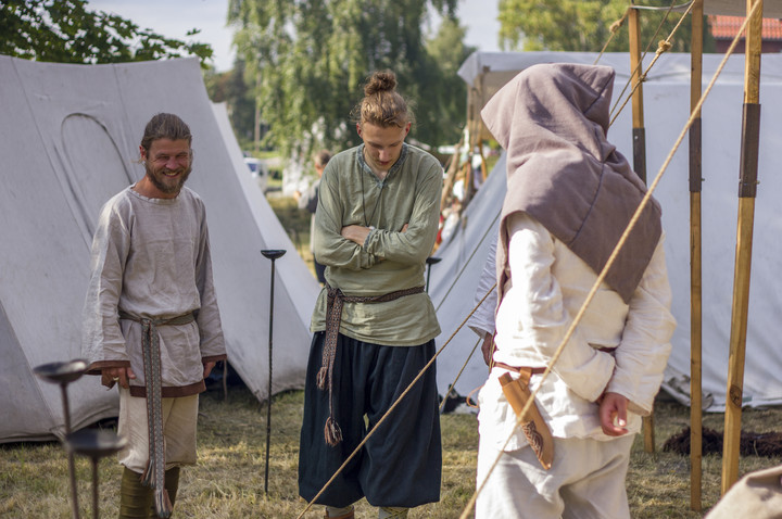 Wikingowie.. Około 200 Wikingów z Polski i zagranicy stworzyło na elbląskiej Wyspie Spichrzów wioskę.. (Sierpień 2016)