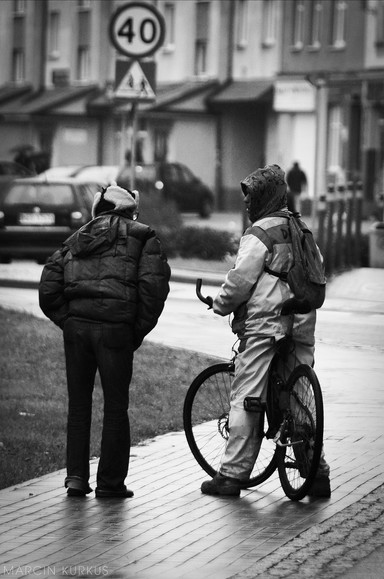 Dlaczego idziesz po ścieżce rowerowej.....  (Październik 2016)